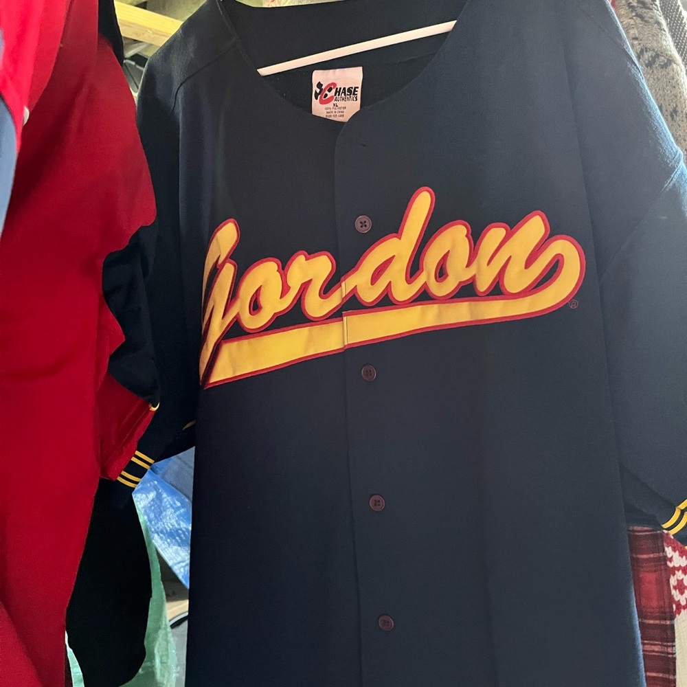 NASCAR Jeff Gordon baseball type shirt hardly worn